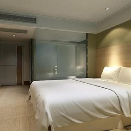 Luck 7 Inn Yichang Cbd Eksteriør billede